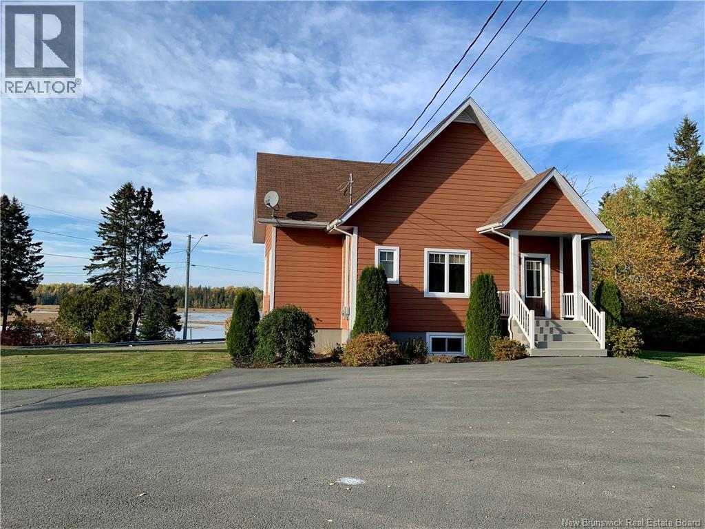 42 Riverview, Charlo, New Brunswick  E8E 2R5 - Photo 4 - NB128061