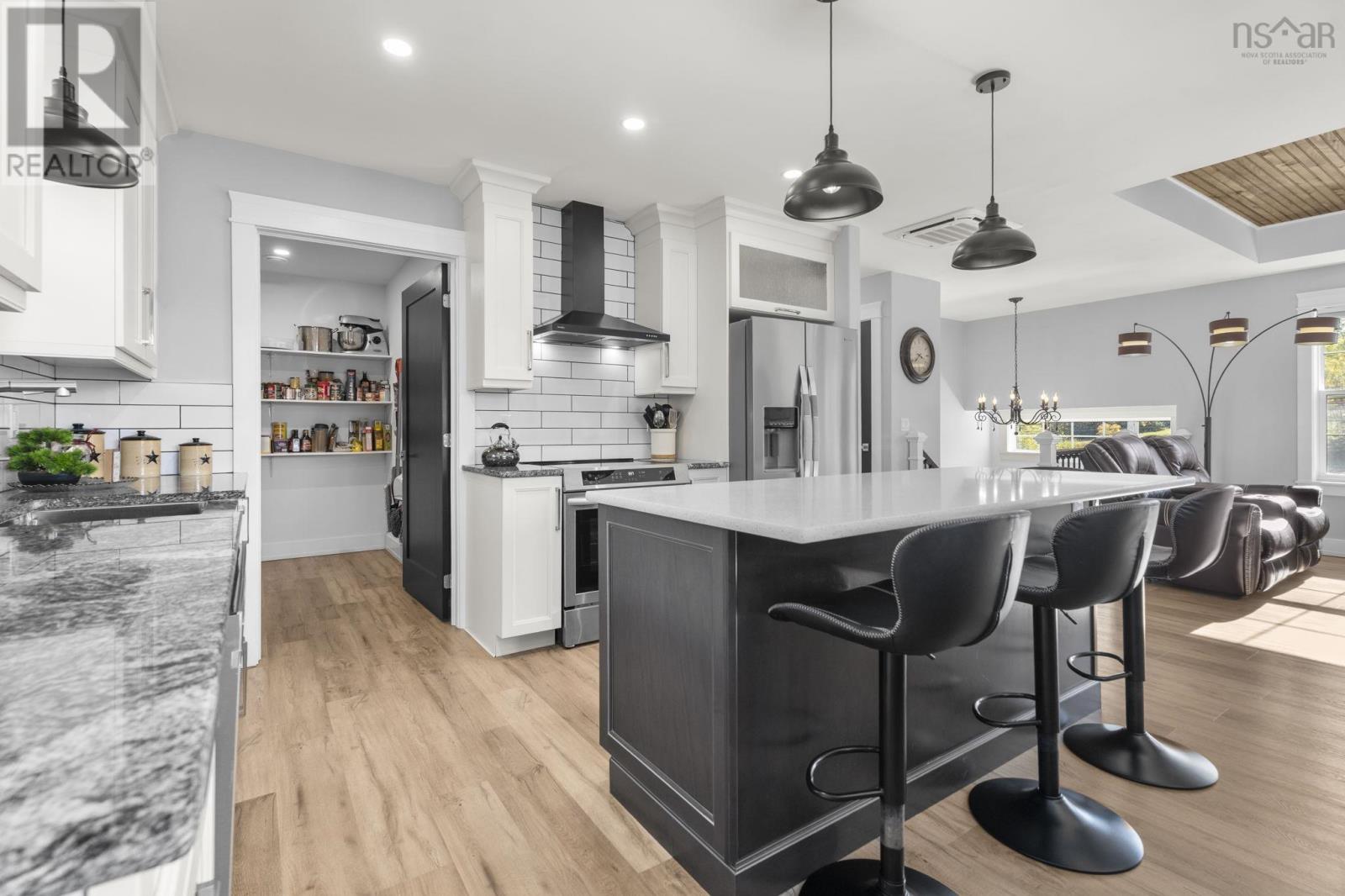 13691 Highway 1, Hants Border, Nova Scotia  B0P 1P0 - Photo 11 - 202525273