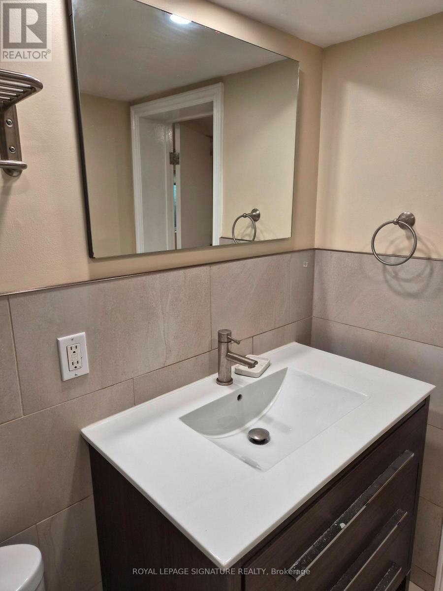 2 - 1 Maynard Avenue, Toronto, Ontario  M6K 2Z7 - Photo 16 - W12448597