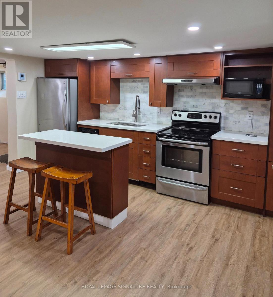 2 - 1 Maynard Avenue, Toronto, Ontario  M6K 2Z7 - Photo 6 - W12448597