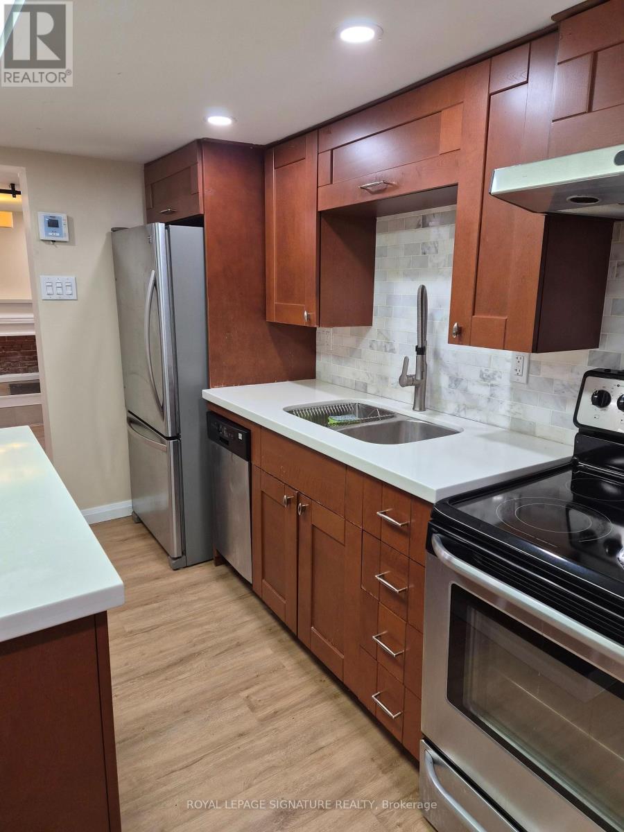 2 - 1 Maynard Avenue, Toronto, Ontario  M6K 2Z7 - Photo 9 - W12448597