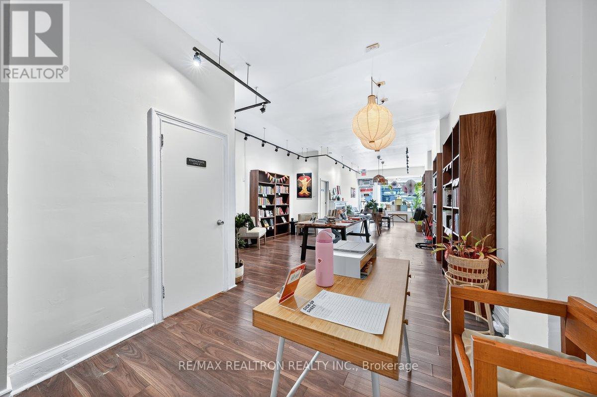 1640 Queen Street W, Toronto, Ontario  M6R 1B2 - Photo 25 - W12448599
