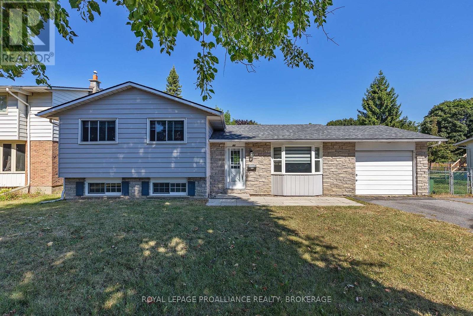 63 Old Oak Road, Kingston, Ontario  K7M 6X2 - Photo 1 - X12448609