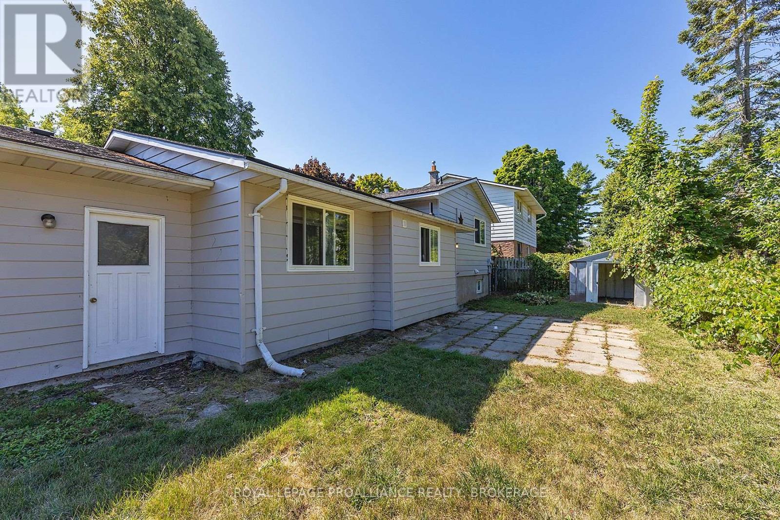 63 Old Oak Road, Kingston, Ontario  K7M 6X2 - Photo 10 - X12448609
