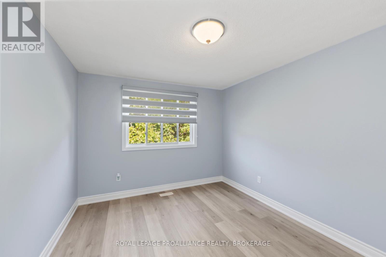 63 Old Oak Road, Kingston, Ontario  K7M 6X2 - Photo 30 - X12448609