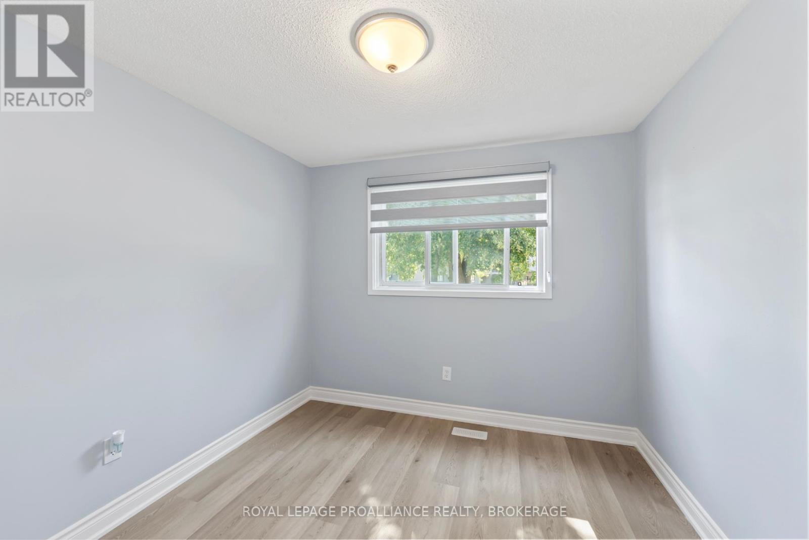 63 Old Oak Road, Kingston, Ontario  K7M 6X2 - Photo 32 - X12448609