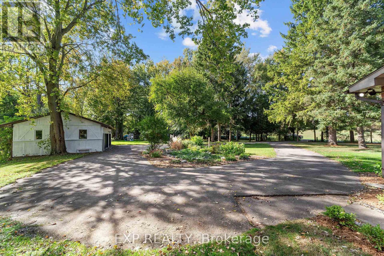 200 Harris Road, Middlesex Centre (Delaware Town), Ontario  N0L 1E0 - Photo 29 - X12448604