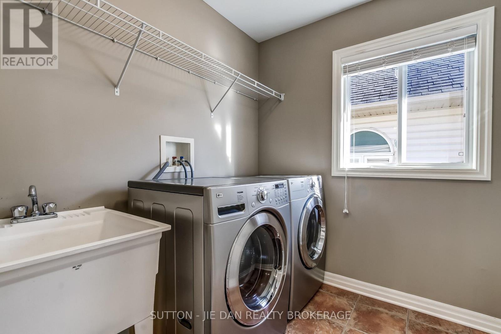 3196 Pomeroy Lane, London South, Ontario  N6P 1V7 - Photo 14 - X12448613
