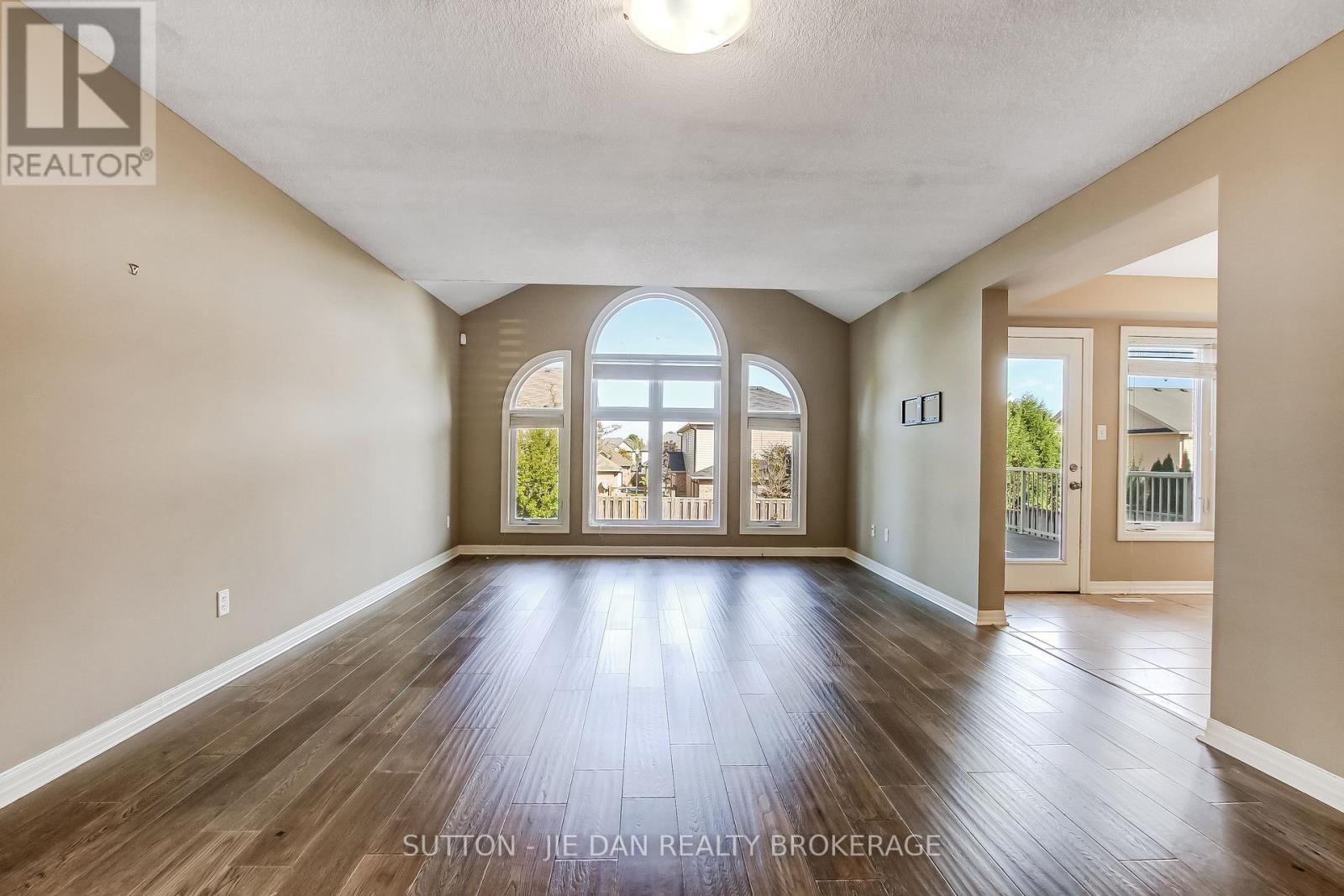 3196 Pomeroy Lane, London South, Ontario  N6P 1V7 - Photo 6 - X12448613