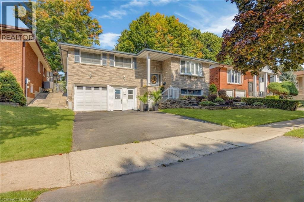 34 Georgian Crescent, Kitchener, Ontario  N2B 3N9 - Photo 1 - 40776753
