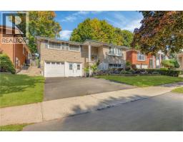 34 GEORGIAN Crescent, Kitchener, Ontario