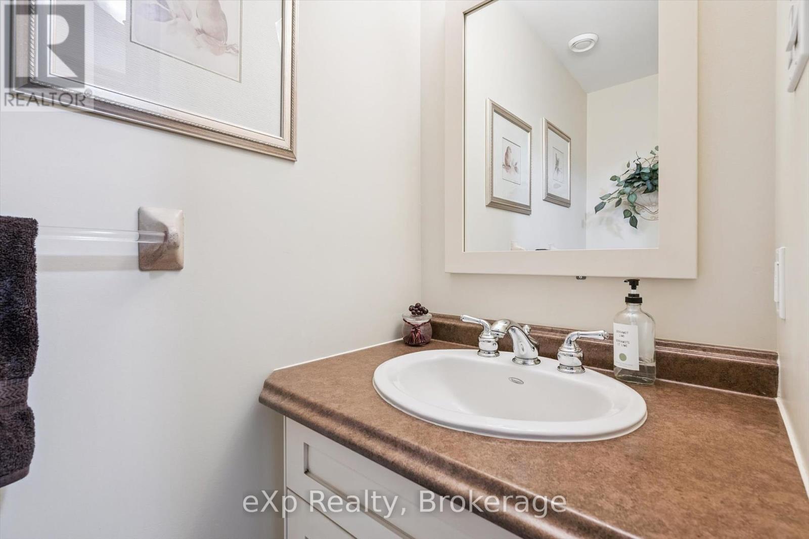 44 Hyland Road, Guelph, Ontario  N1E 1T3 - Photo 7 - X12446191