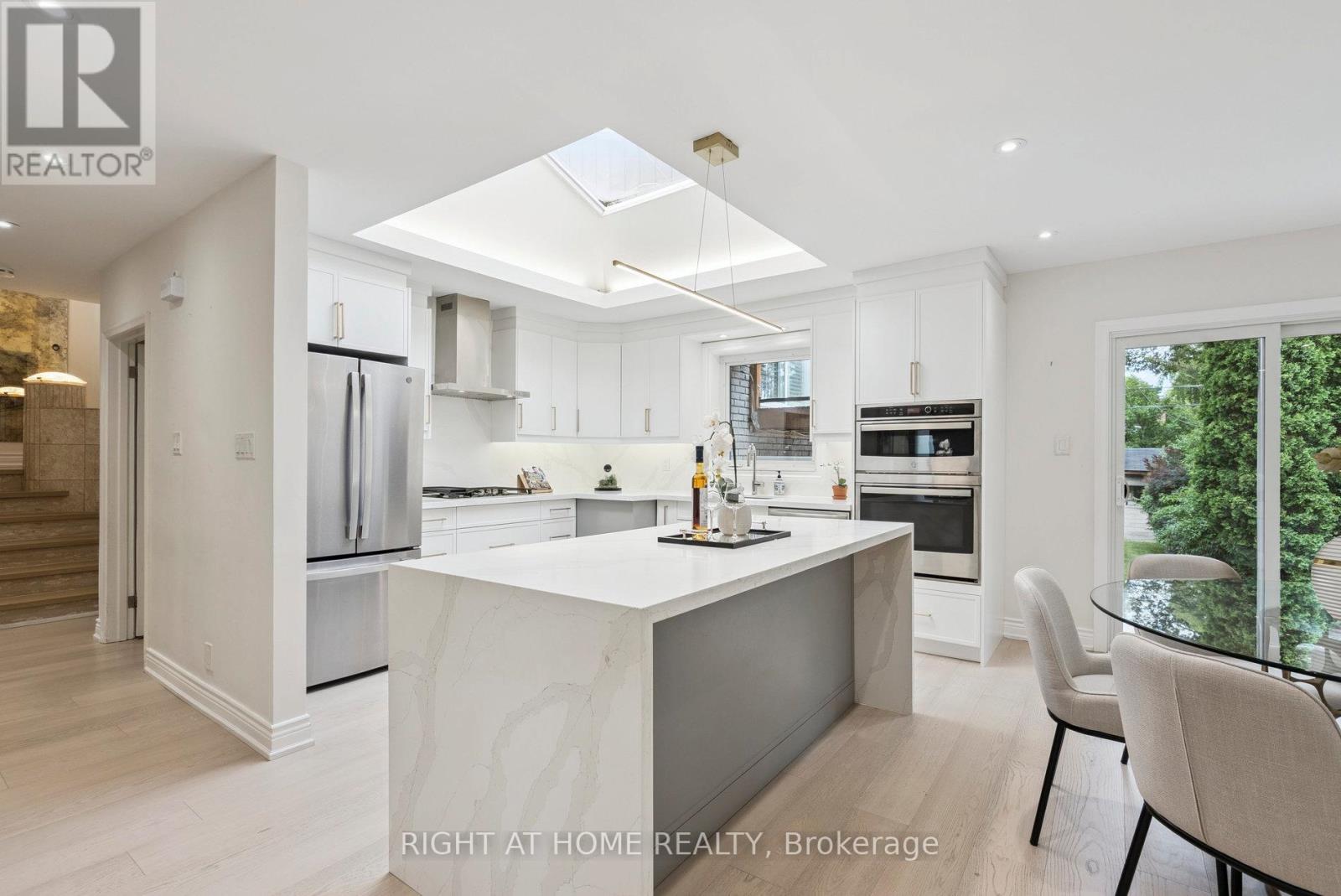 120 Santa Barbara Road, Toronto, Ontario  M2N 2C5 - Photo 14 - C12448606