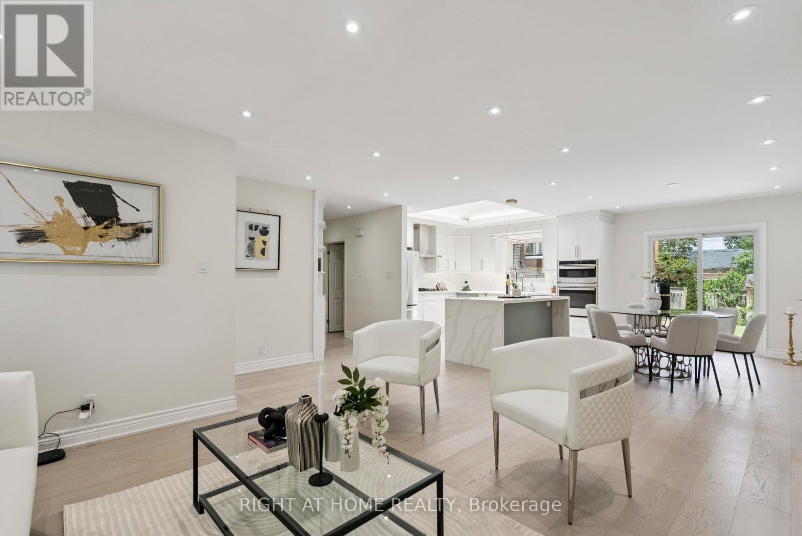 120 Santa Barbara Road, Toronto, Ontario  M2N 2C5 - Photo 16 - C12448606