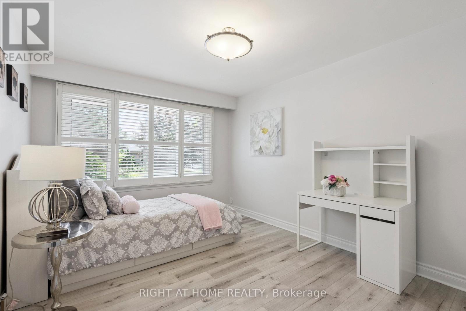 120 Santa Barbara Road, Toronto, Ontario  M2N 2C5 - Photo 33 - C12448606