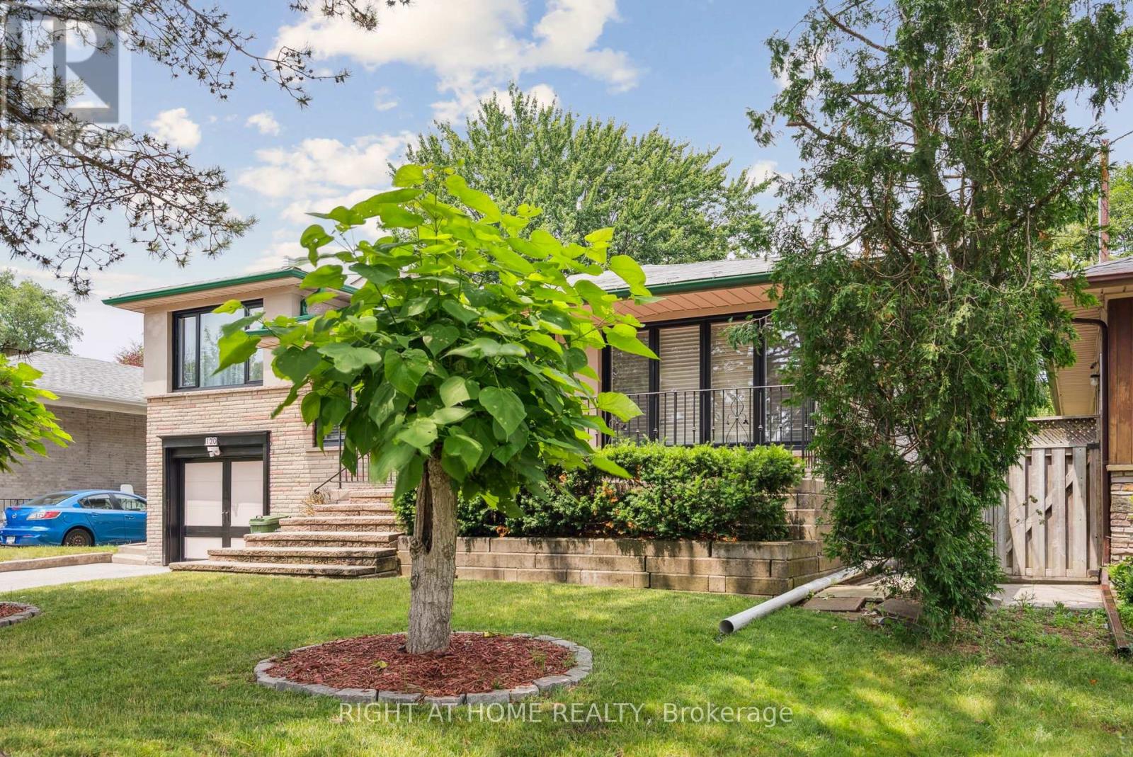 120 Santa Barbara Road, Toronto, Ontario  M2N 2C5 - Photo 4 - C12448606