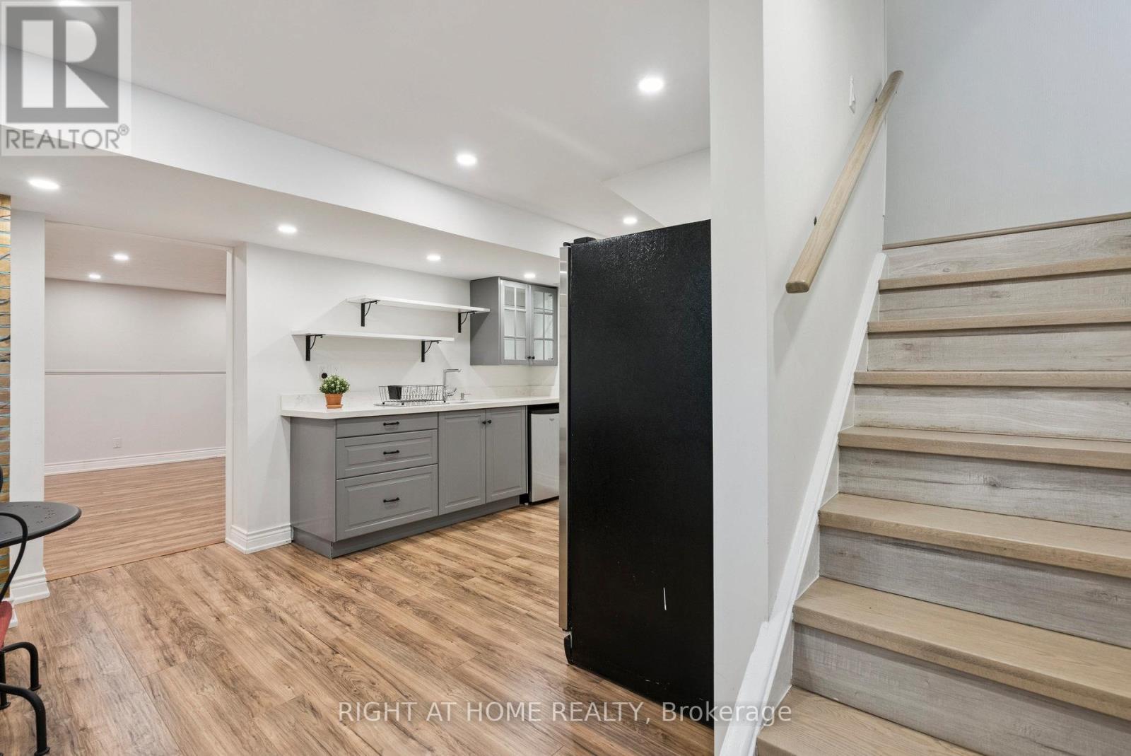 120 Santa Barbara Road, Toronto, Ontario  M2N 2C5 - Photo 43 - C12448606