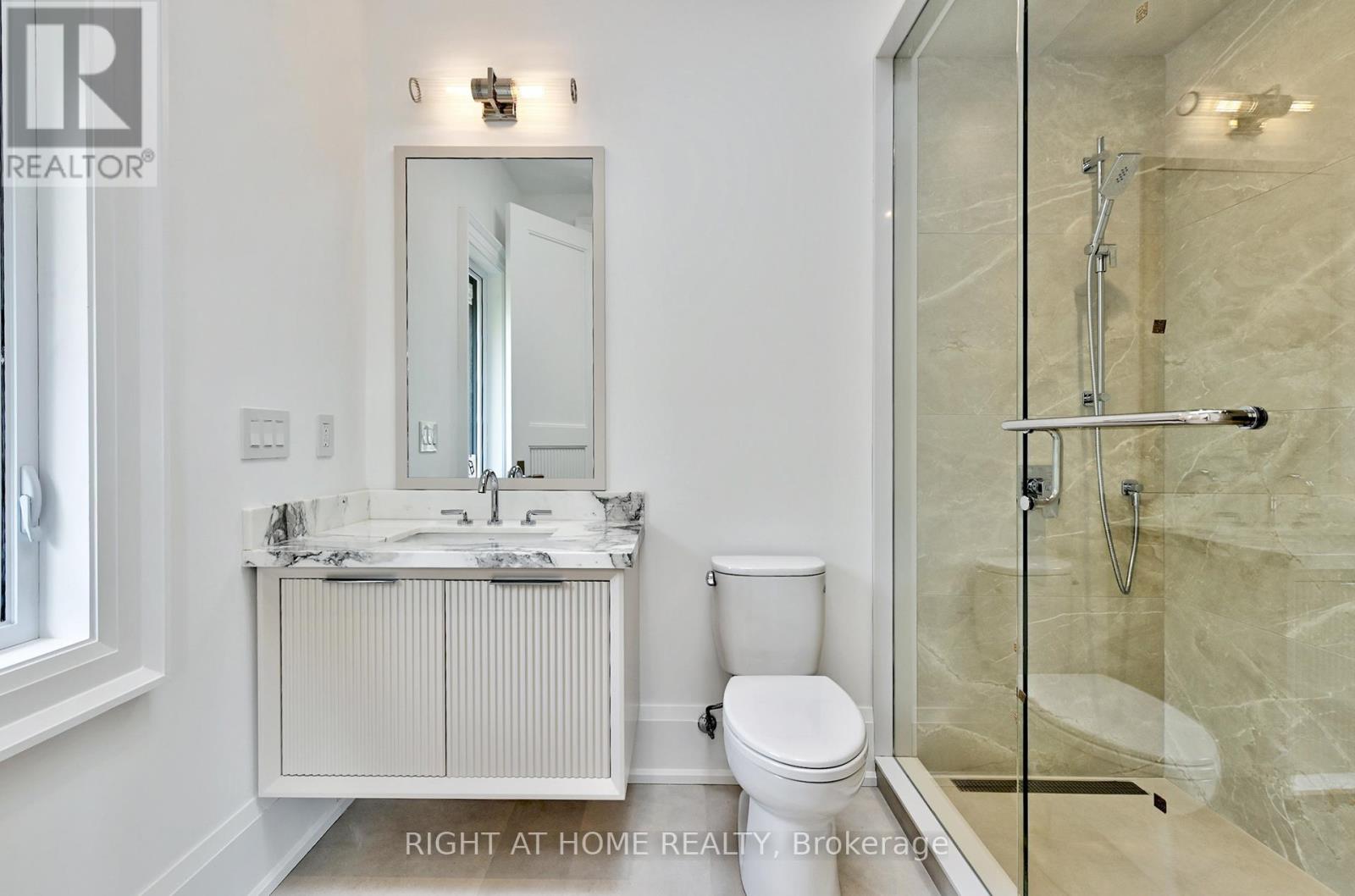27 Hurlingham Crescent, Toronto, Ontario  M3B 2P9 - Photo 32 - C12430177