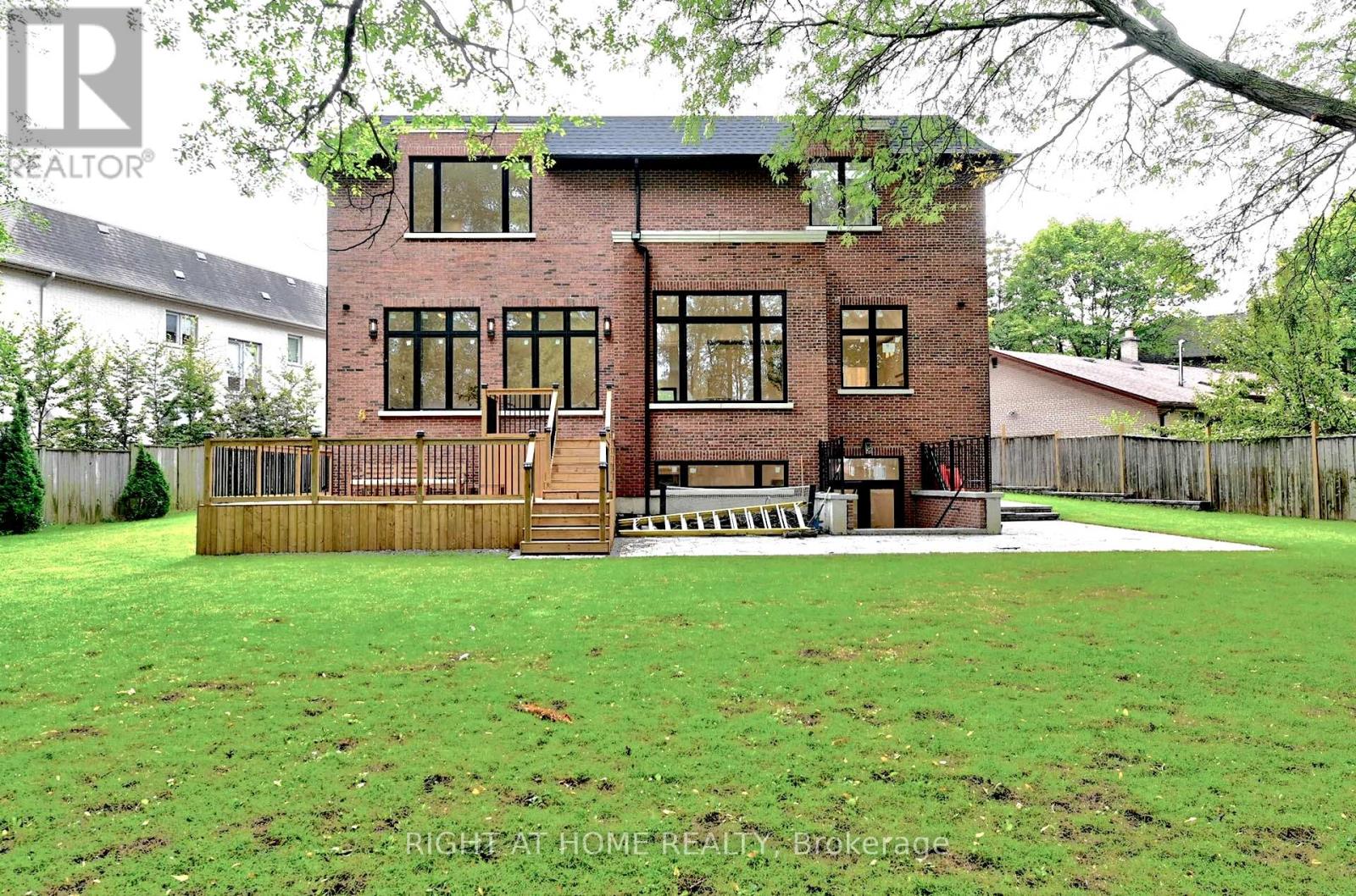 27 Hurlingham Crescent, Toronto, Ontario  M3B 2P9 - Photo 47 - C12430177