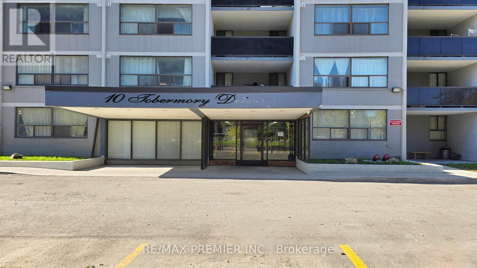 501 - 10 Tobermory Drive, Toronto, Ontario  M3N 2Y5 - Photo 3 - W12447318