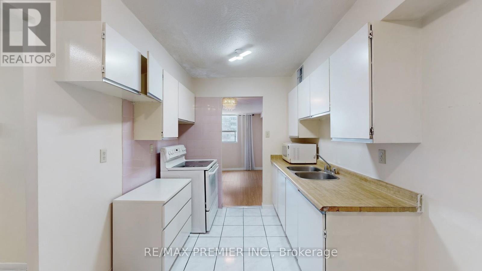 501 - 10 Tobermory Drive, Toronto, Ontario  M3N 2Y5 - Photo 14 - W12447318