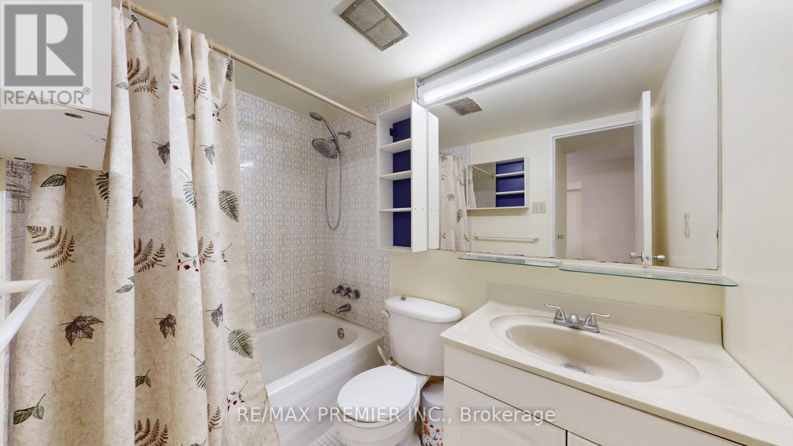 501 - 10 Tobermory Drive, Toronto, Ontario  M3N 2Y5 - Photo 20 - W12447318