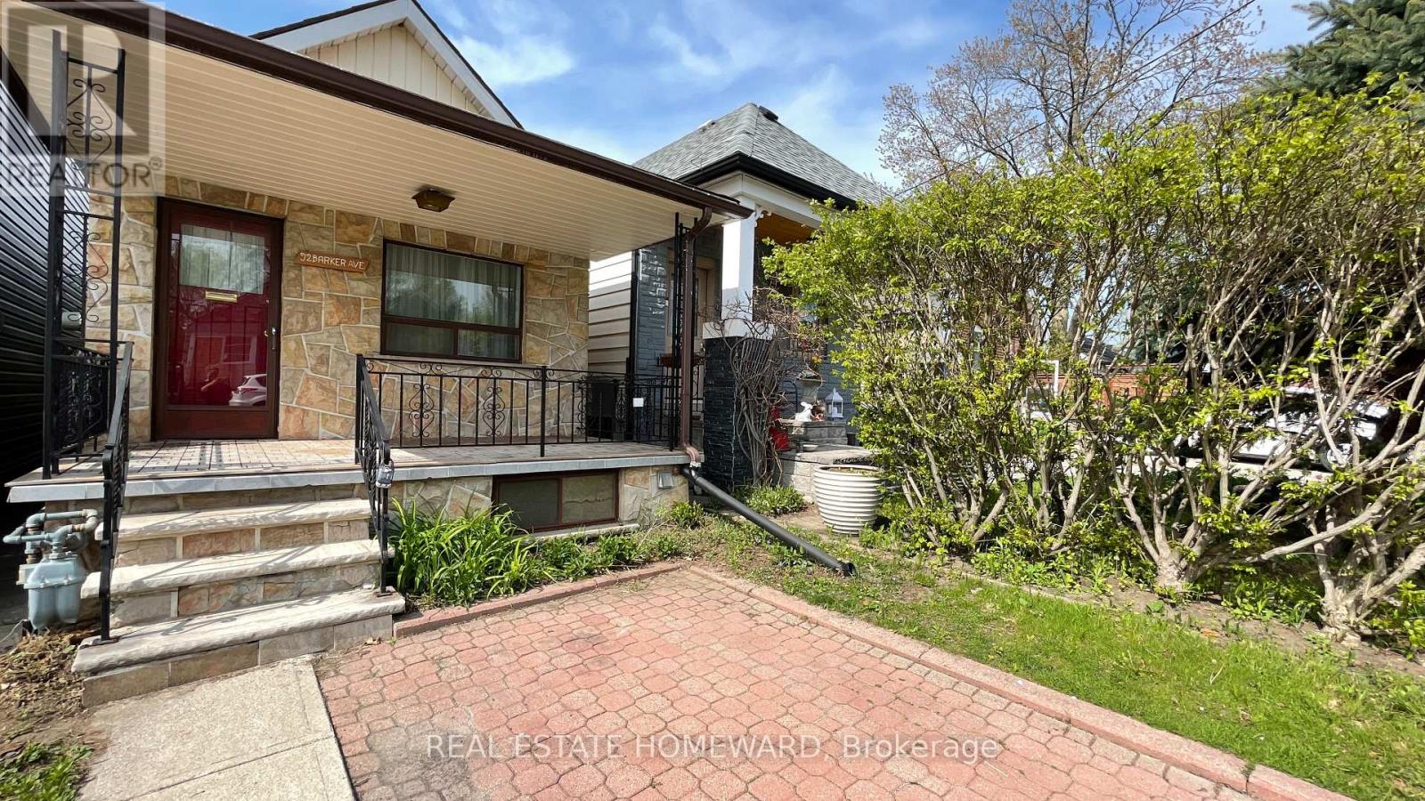 92 BARKER AVENUE, Toronto, Ontario