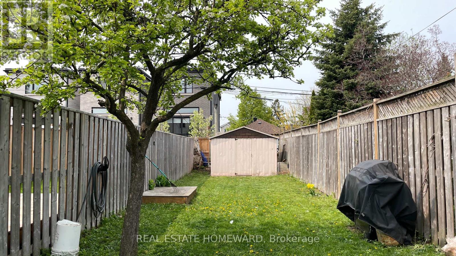 92 Barker Avenue, Toronto, Ontario  M4C 2N6 - Photo 29 - E12448601