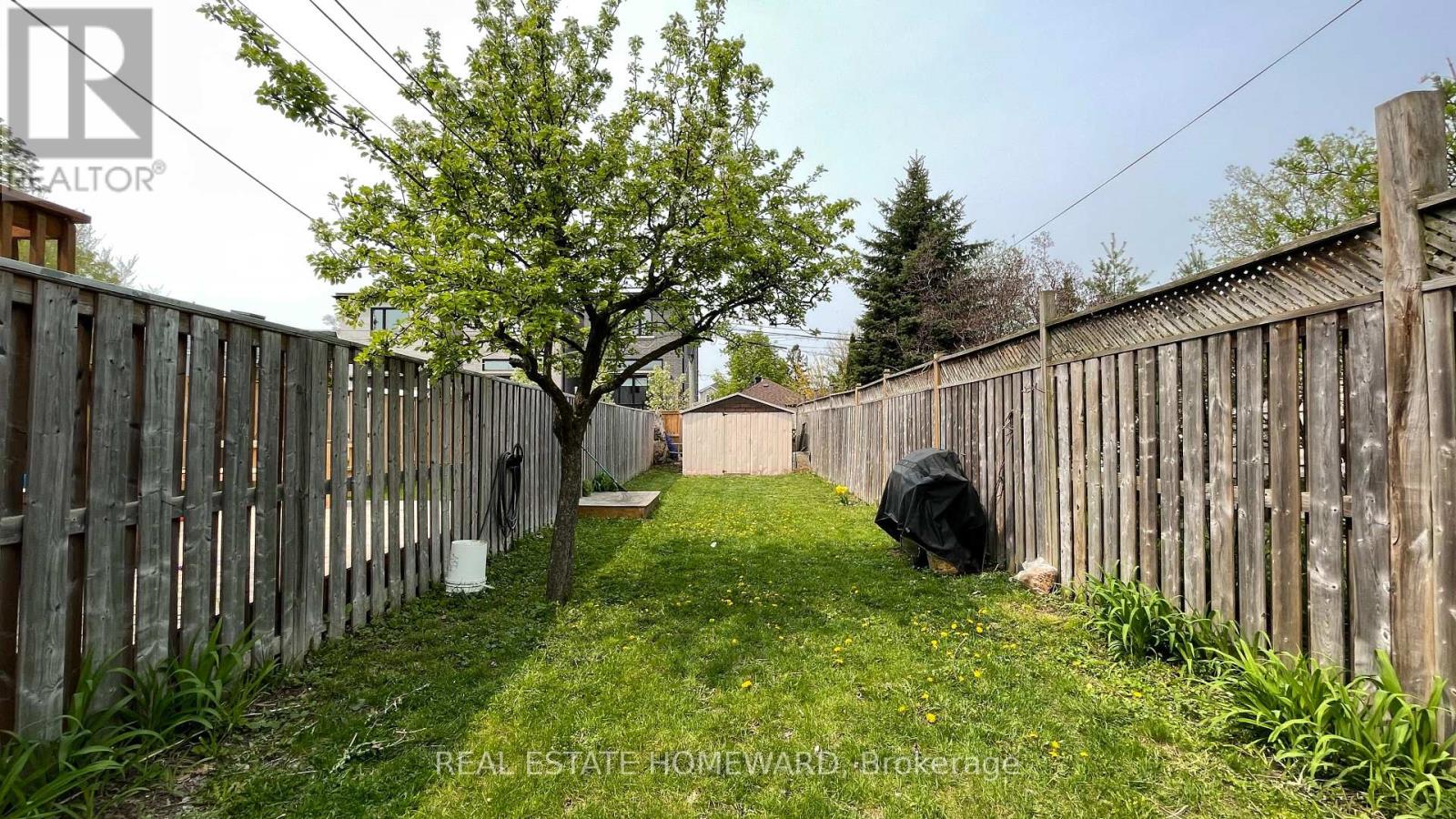 92 Barker Avenue, Toronto, Ontario  M4C 2N6 - Photo 31 - E12448601