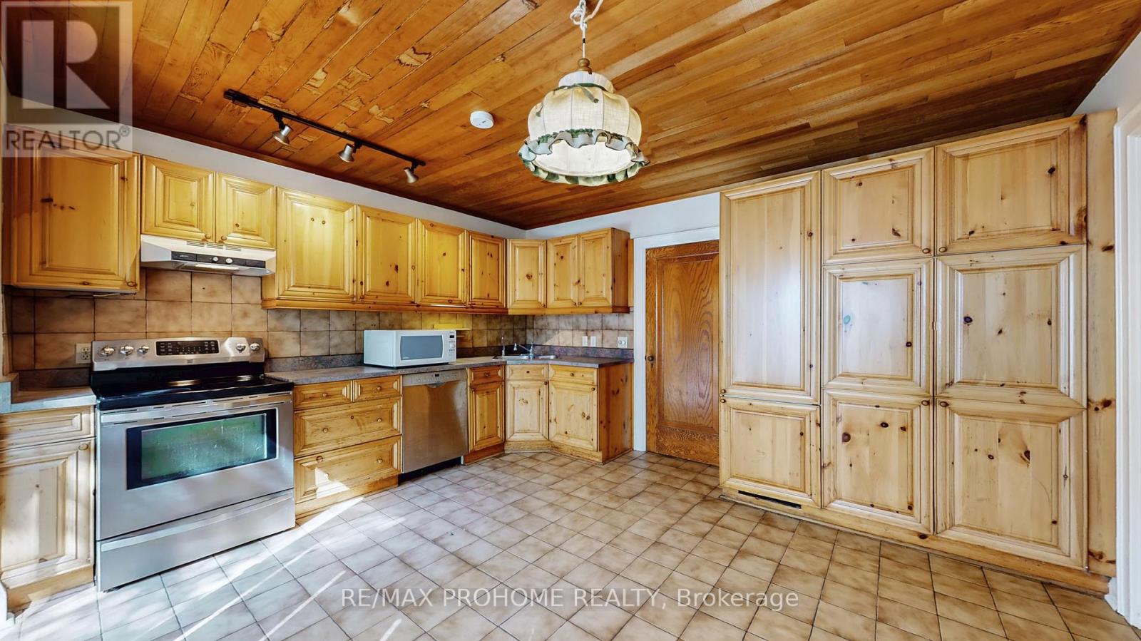 17 Eckardt Avenue, Markham, Ontario  L3R 1P1 - Photo 10 - N12448612