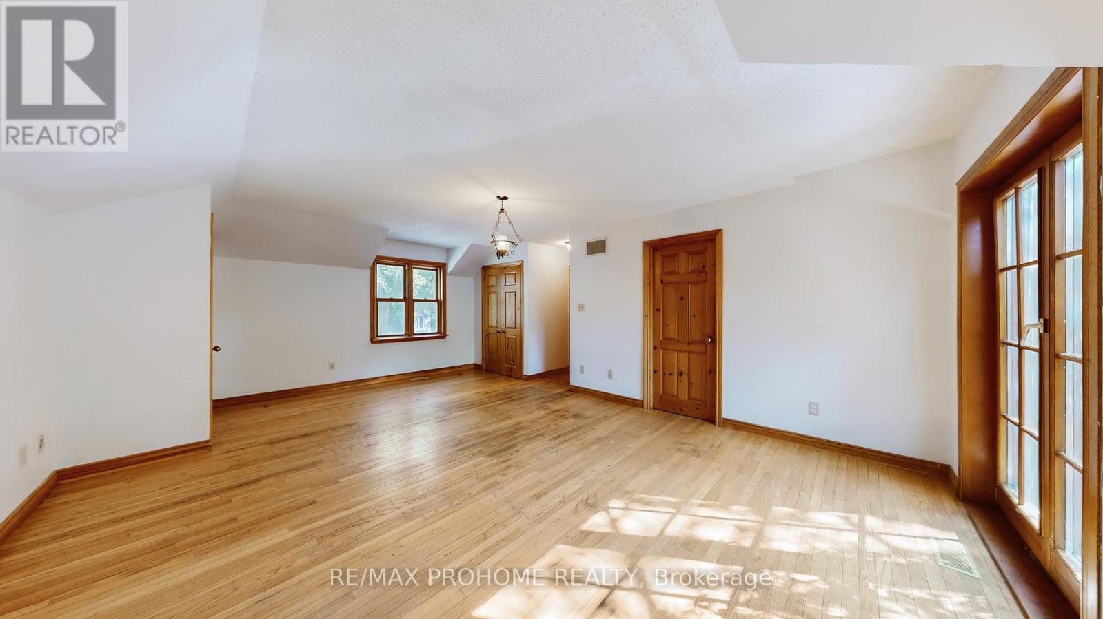 17 Eckardt Avenue, Markham, Ontario  L3R 1P1 - Photo 16 - N12448612