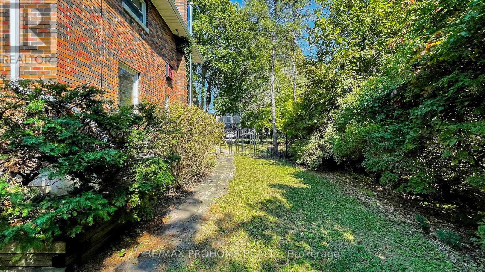 17 Eckardt Avenue, Markham, Ontario  L3R 1P1 - Photo 34 - N12448612
