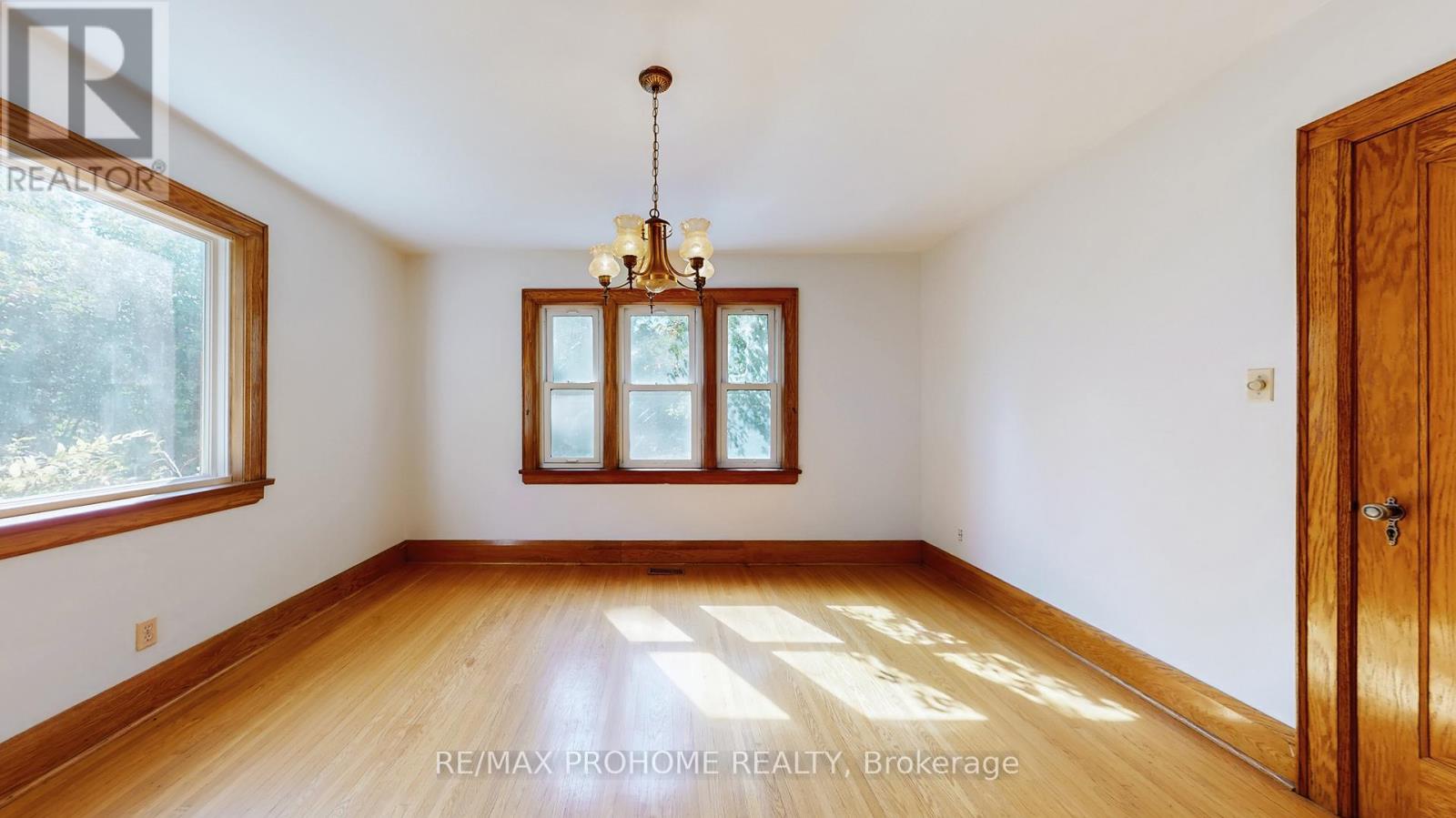 17 Eckardt Avenue, Markham, Ontario  L3R 1P1 - Photo 6 - N12448612