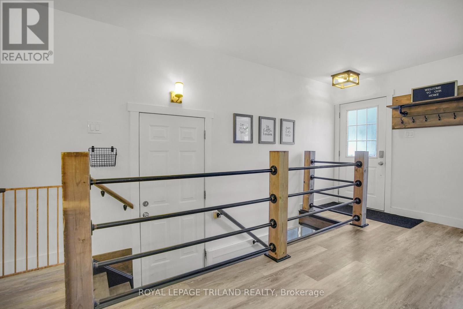 15 Mohegan Crescent, London East, Ontario  N5V 2X7 - Photo 23 - X12447622