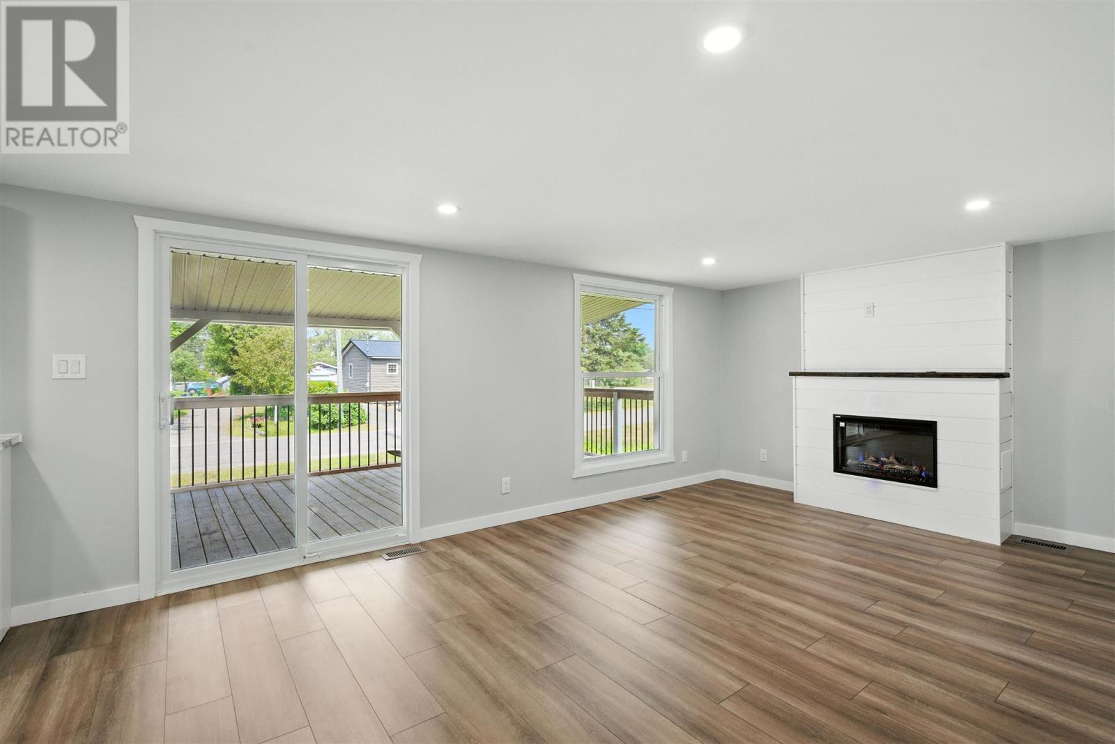 397 Boyle St, Thessalon, Ontario  P0R 1L0 - Photo 6 - SM252214