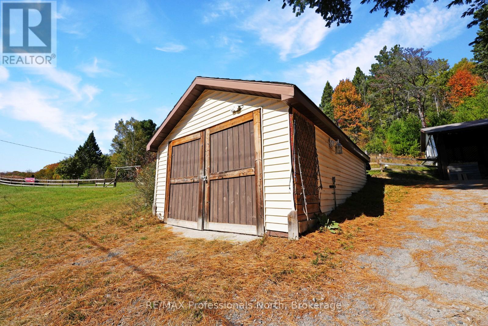 1123 Harcourt Road, Dysart Et Al, Ontario  K0L 1X0 - Photo 34 - X12448623
