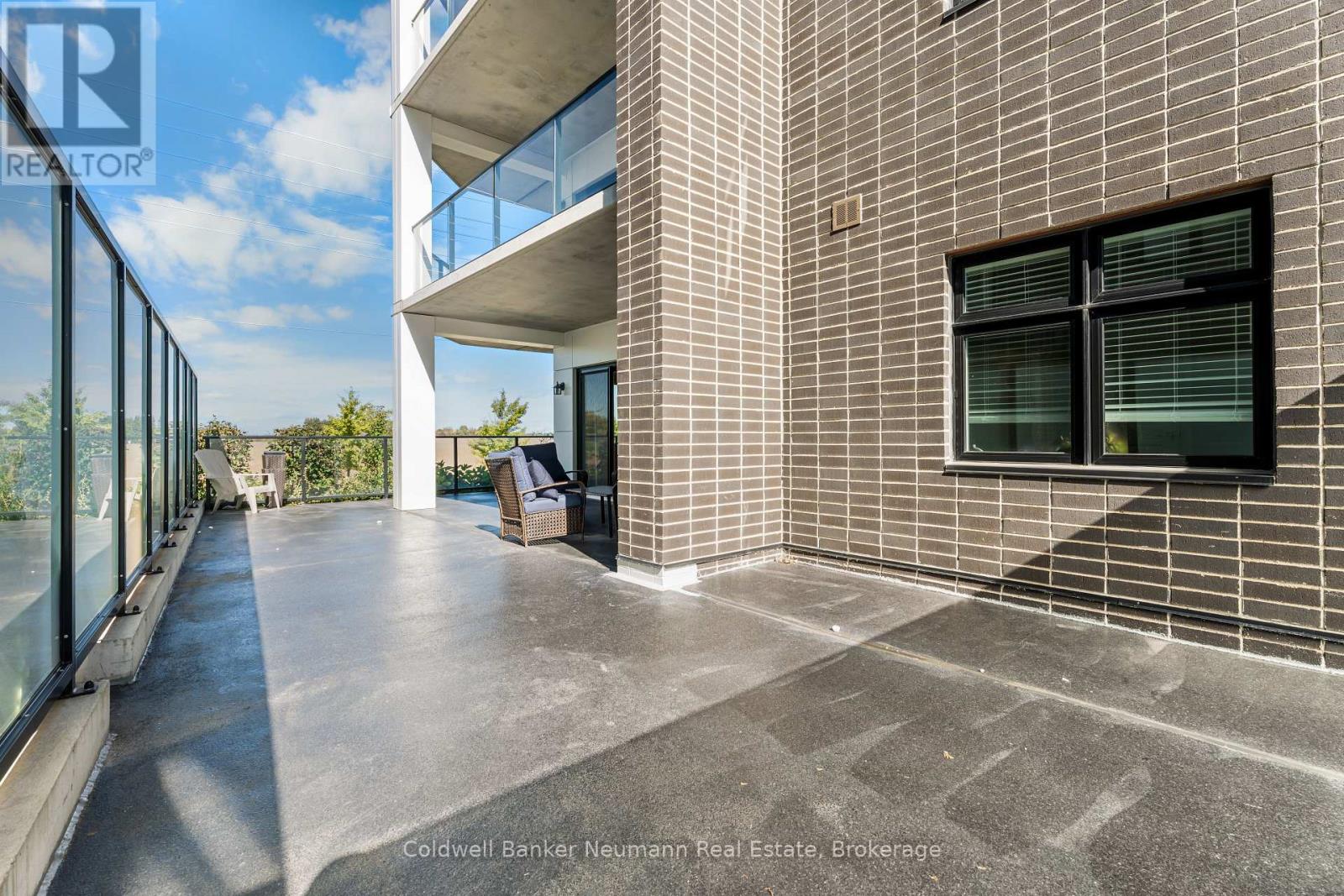 103 - 247 Grey Silo Road, Waterloo, Ontario  N2K 0G7 - Photo 2 - X12448639