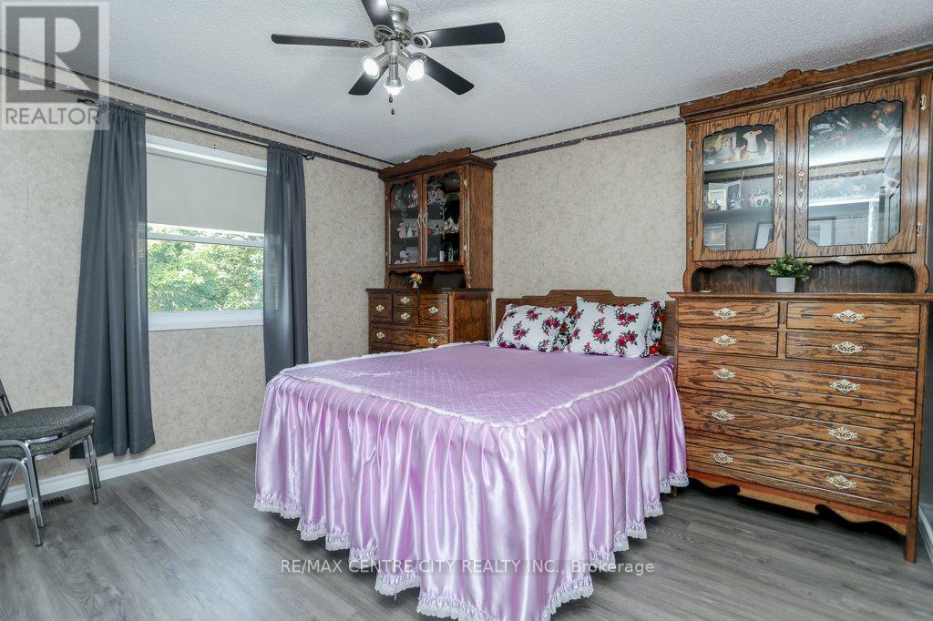 67 Farmington Avenue, Aylmer, Ontario  N5H 3E3 - Photo 15 - X12448634