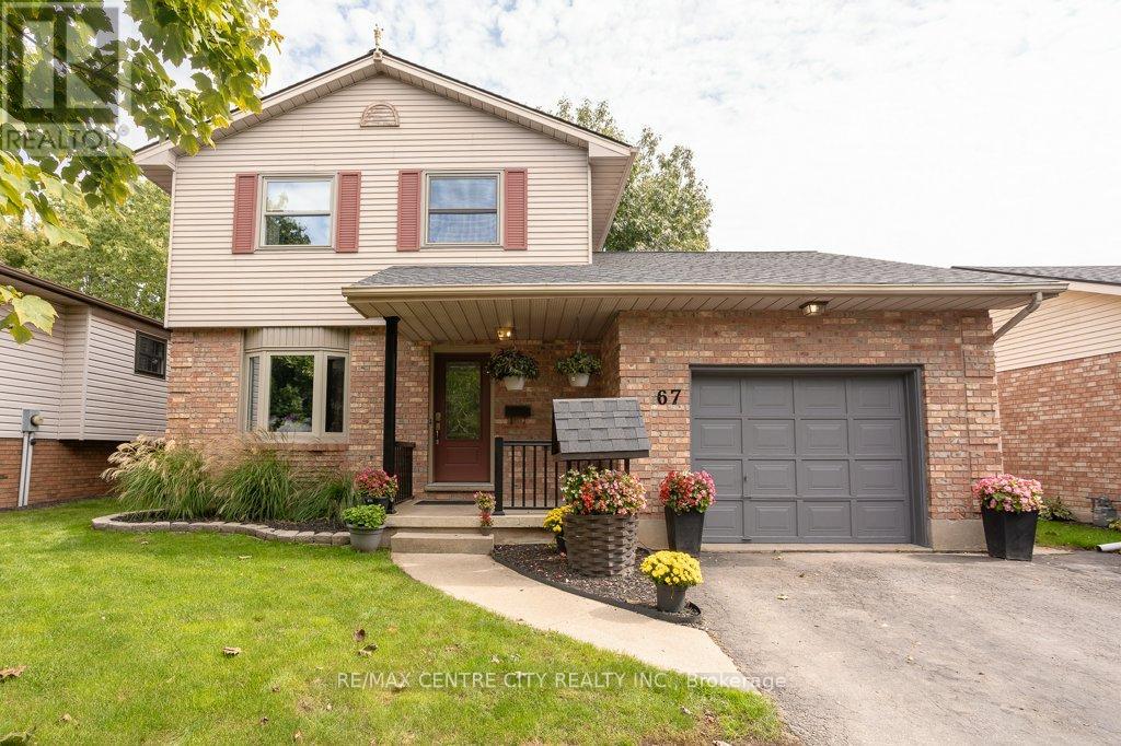 67 Farmington Avenue, Aylmer, Ontario  N5H 3E3 - Photo 2 - X12448634