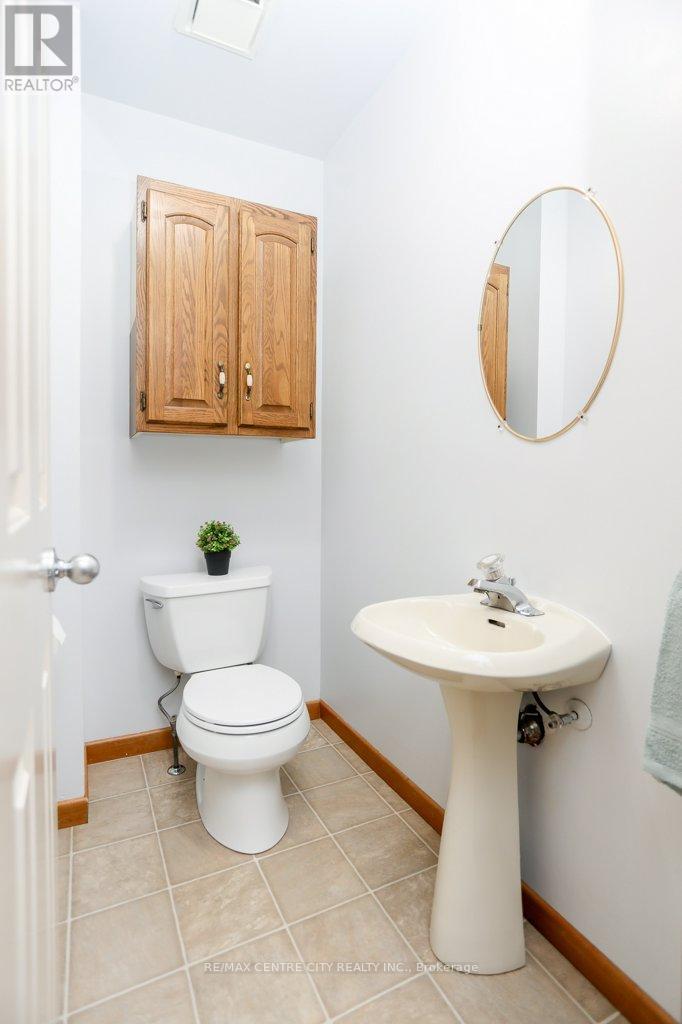 67 Farmington Avenue, Aylmer, Ontario  N5H 3E3 - Photo 24 - X12448634