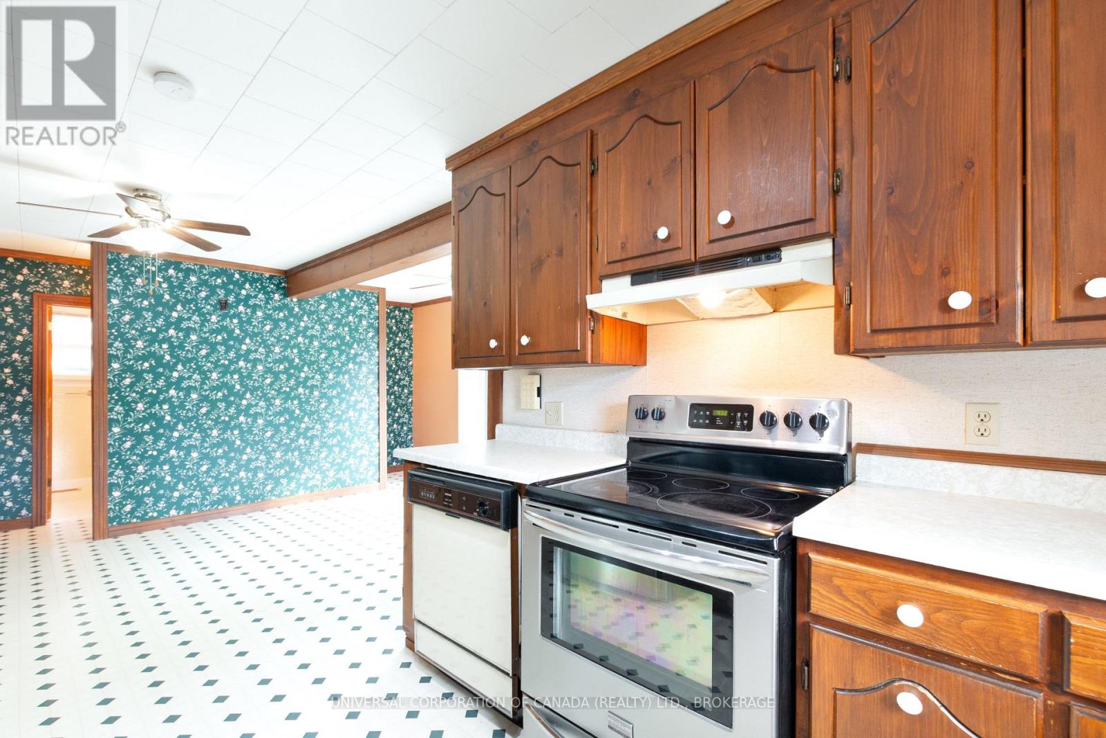 44 Shakespeare Street, Bayham, Ontario  N0J 1T0 - Photo 13 - X12448646