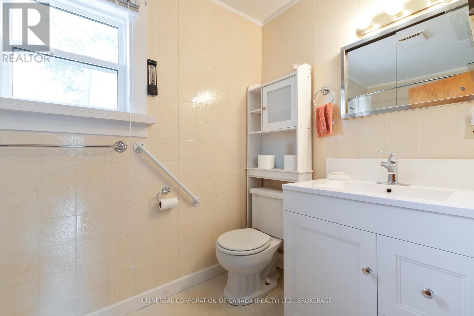 44 Shakespeare Street, Bayham, Ontario  N0J 1T0 - Photo 17 - X12448646