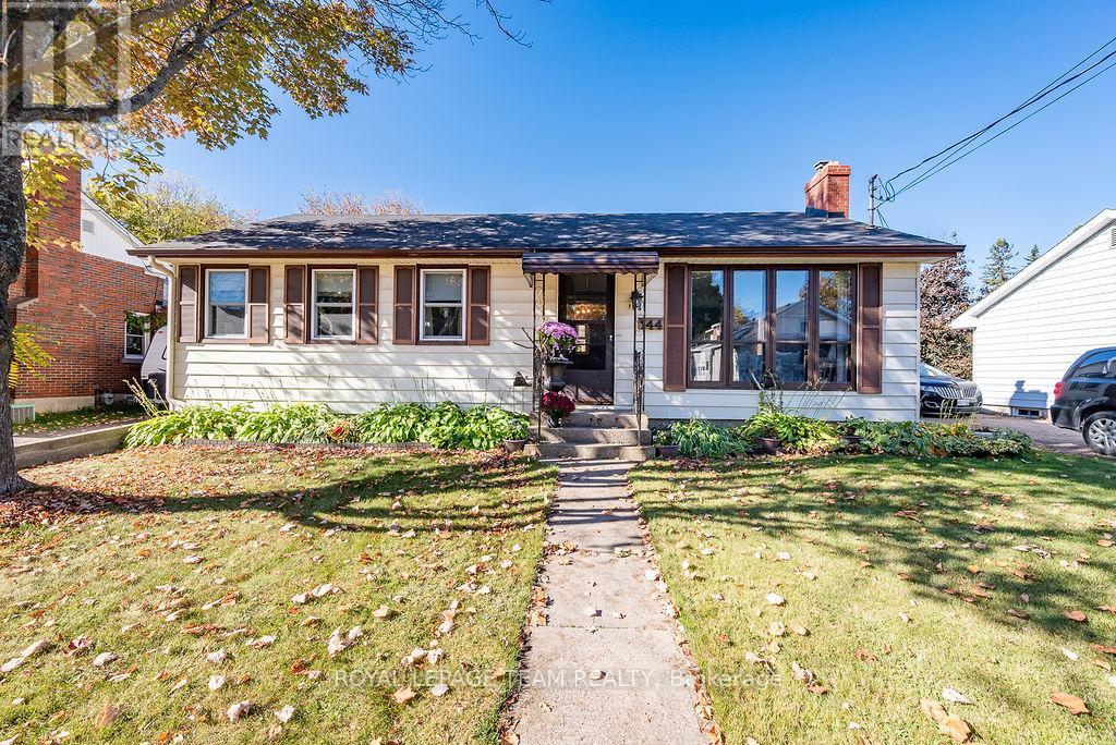 144 Opeongo Road, Renfrew, Ontario  K7V 2T5 - Photo 3 - X12448621