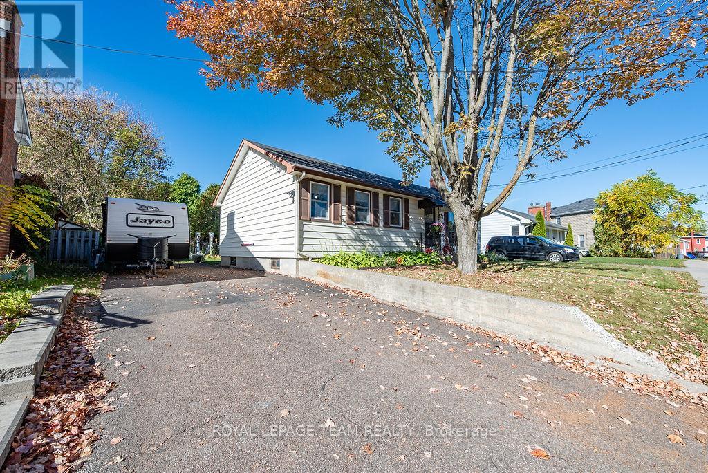 144 Opeongo Road, Renfrew, Ontario  K7V 2T5 - Photo 4 - X12448621