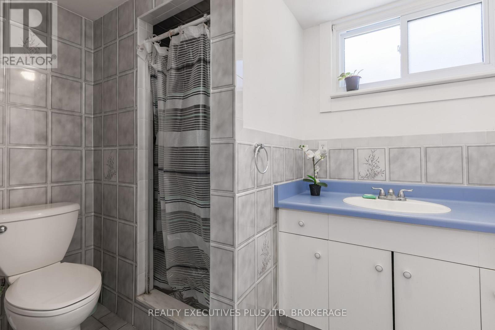 6528 Stamford Green Drive, Niagara Falls, Ontario  L2J 1T8 - Photo 16 - X12448649