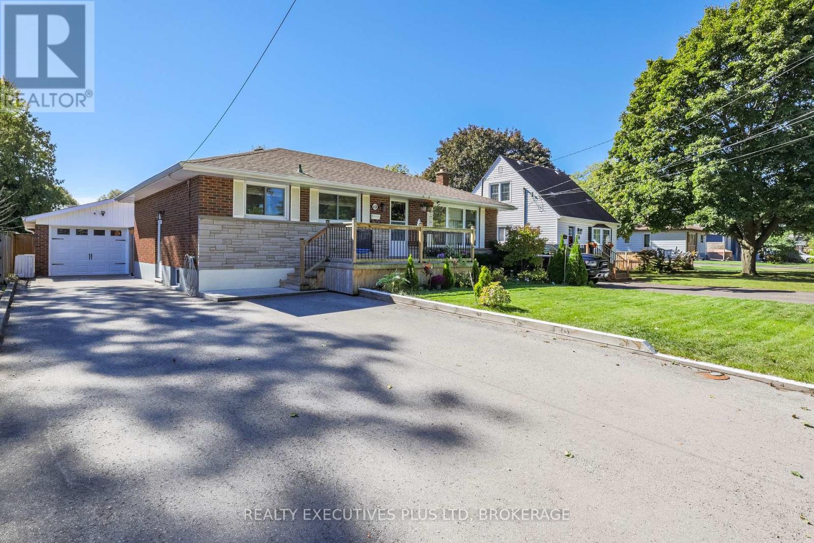 6528 Stamford Green Drive, Niagara Falls, Ontario  L2J 1T8 - Photo 2 - X12448649