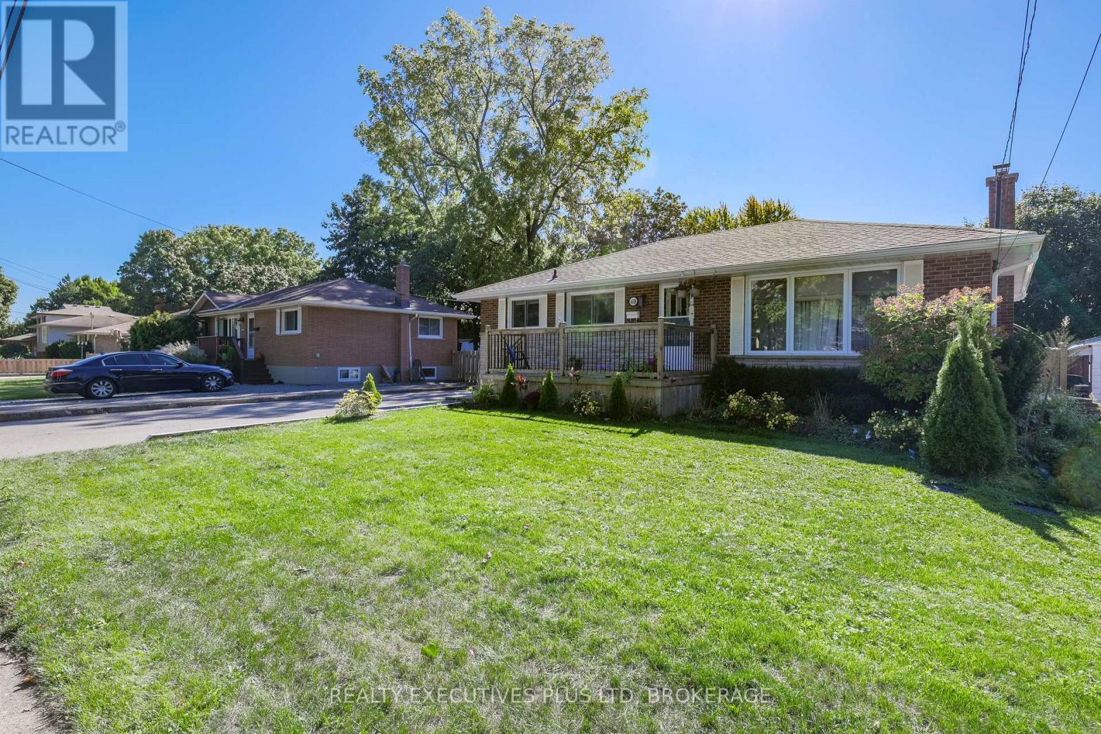 6528 Stamford Green Drive, Niagara Falls, Ontario  L2J 1T8 - Photo 3 - X12448649