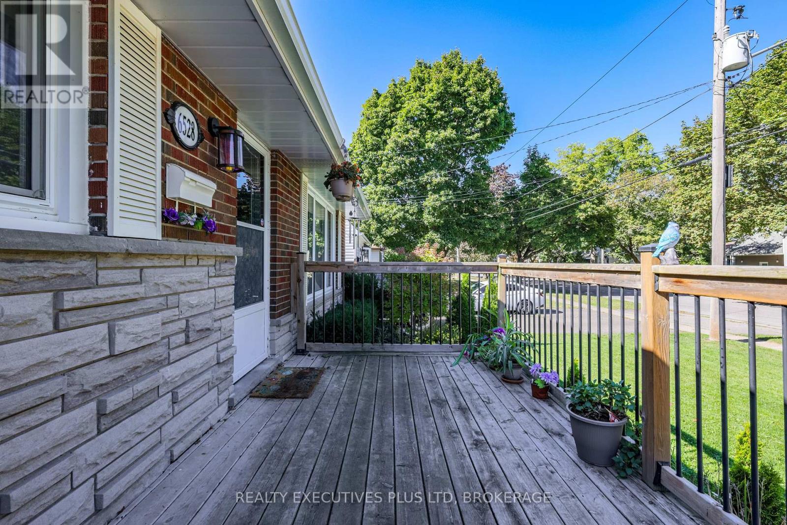 6528 Stamford Green Drive, Niagara Falls, Ontario  L2J 1T8 - Photo 4 - X12448649