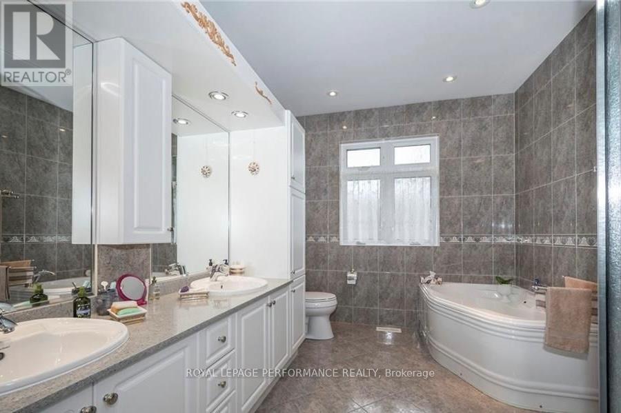 6802 Riverview Drive, South Glengarry, Ontario  K6H 7M1 - Photo 12 - X12445904