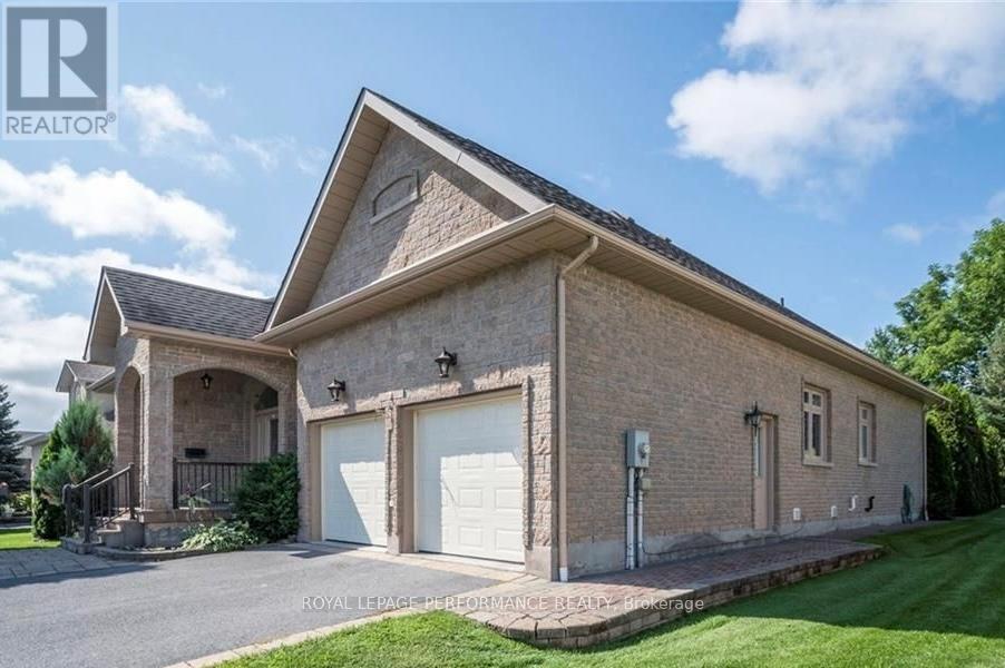 6802 Riverview Drive, South Glengarry, Ontario  K6H 7M1 - Photo 2 - X12445904